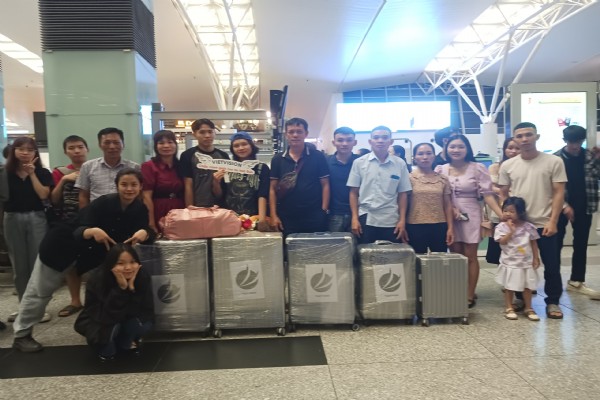 Chuyến đò cho 2 học sinh ngày 25.5