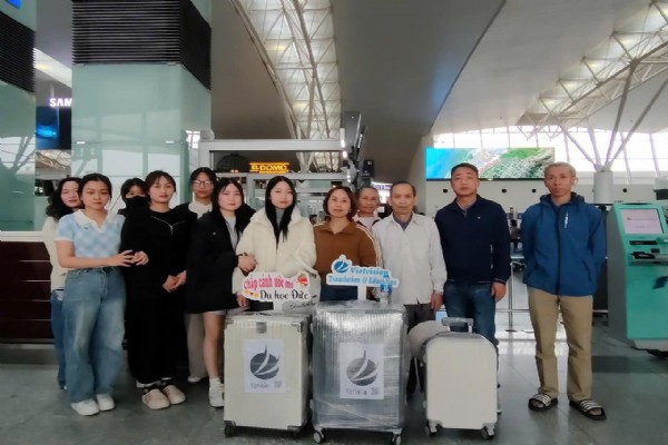 Cô gái Hưng Yên sang Đức