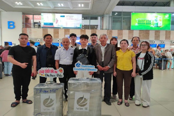 Chàng trai Đan Phượng sang Đức học tập