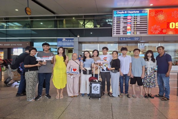 Chuyến bay đi Đức của cô học trò Vietvision